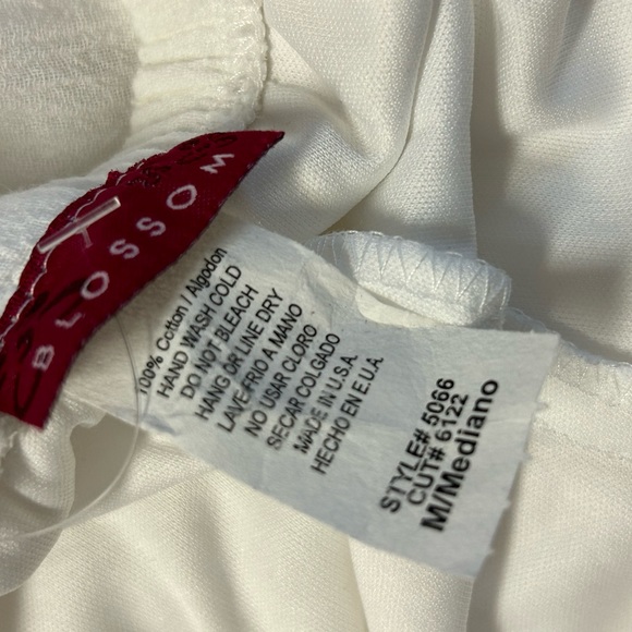 Blossom White Crinkled Gauze Cropped‎ Wide Leg Pants Womens Medium NWT. - Picture 4 of 7